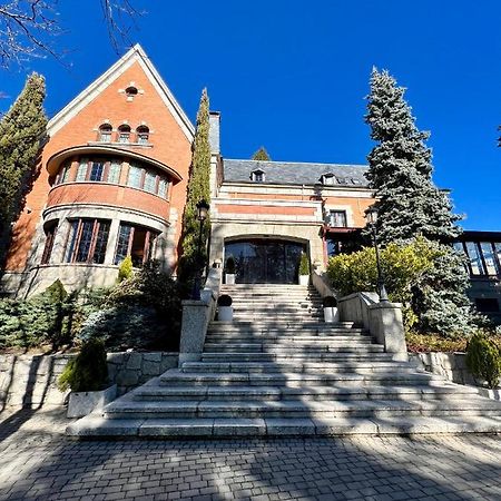 Palacio Miraflores Мирафлорес де ла Сиера Екстериор снимка