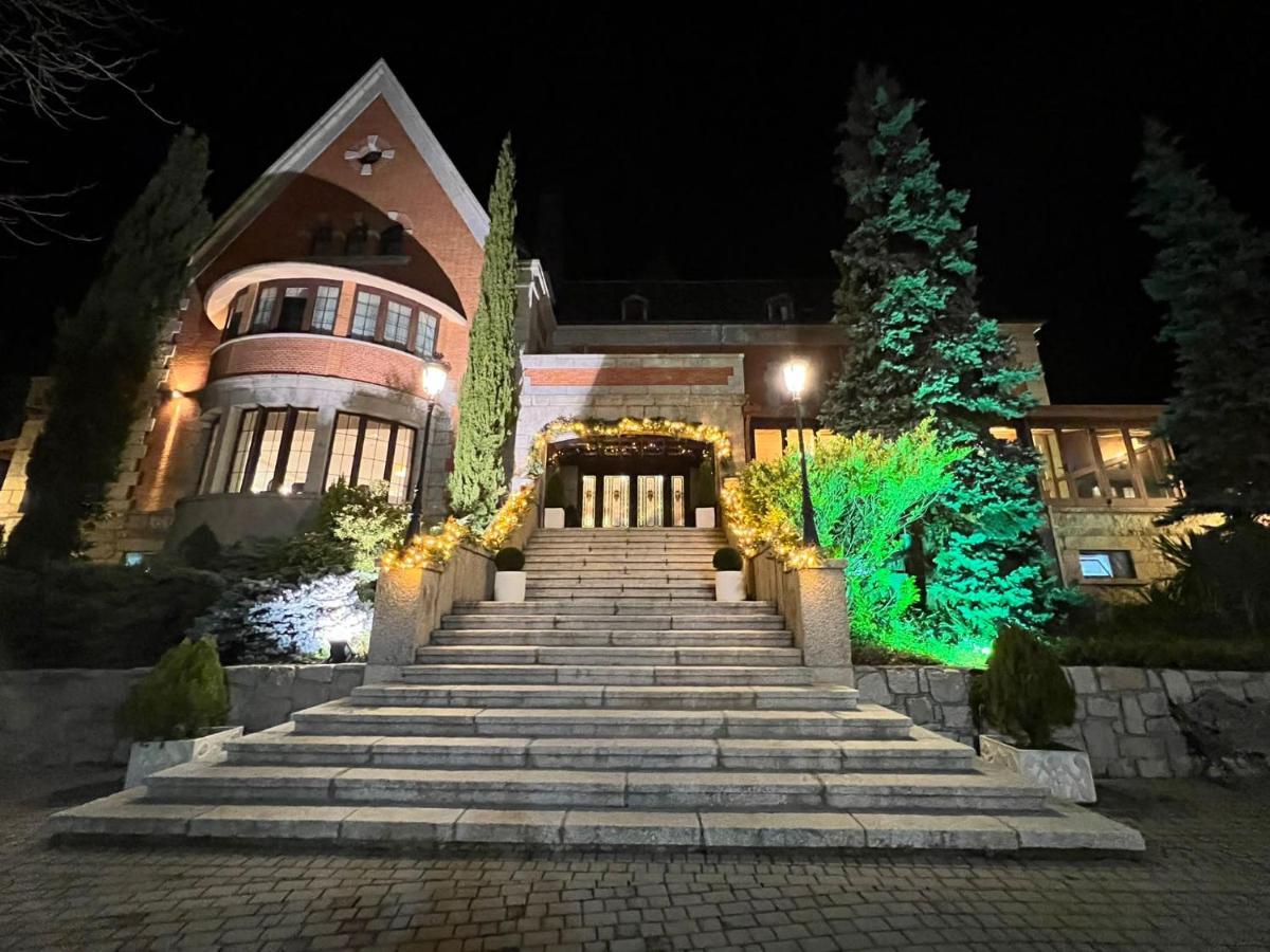 Palacio Miraflores Мирафлорес де ла Сиера Екстериор снимка