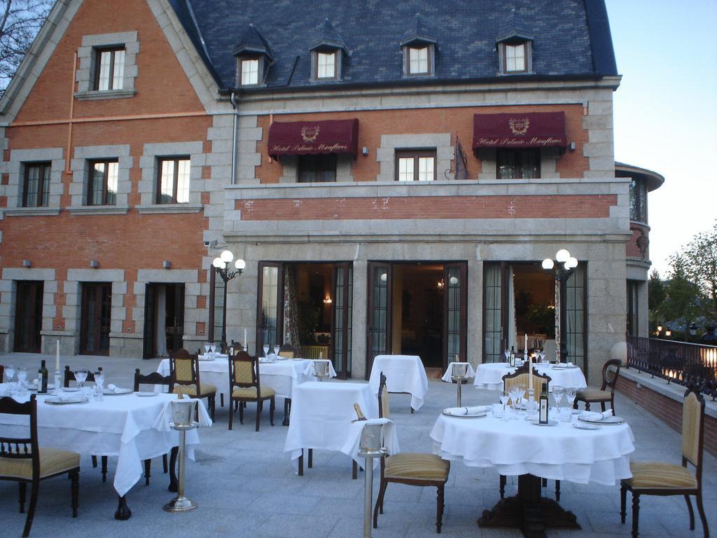 Palacio Miraflores Мирафлорес де ла Сиера Екстериор снимка